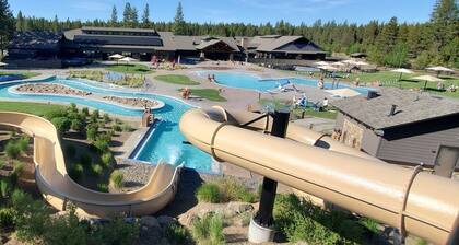 Sunriver Charmer-Updated Family Cabin w/SHARC, Village Access-Comfortable for 6