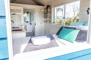 1 dormitorio y ropa de cama