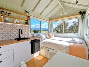 1 dormitorio y ropa de cama