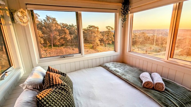 Bed sheets - Kyneton Tiny House (Metcalfe)