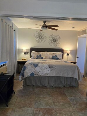 1 soverom, strykejern/-brett, wi-fi (inkludert) og sengetøy