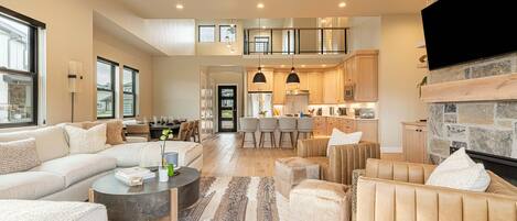 Smart TV, chimenea y tenis de mesa