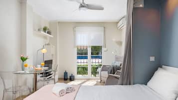 Iron/ironing board, free WiFi, bed sheets
