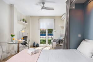 Iron/ironing board, free WiFi, bed sheets