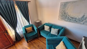 Cabin | Living area