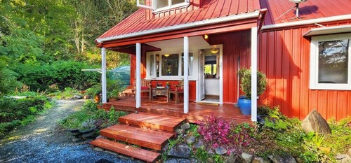 Ruru Retreat at the Sculpture Park