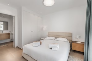 2 Schlafzimmer, Zimmersafe, Bügeleisen/Bügelbrett, kostenloses WLAN