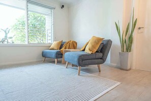 Fernseher, Kamin, Arbeitsbereiche