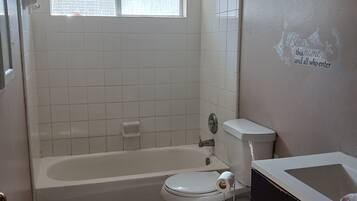 SĂšche-cheveux, papier toilette