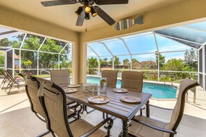 Outdoor dining