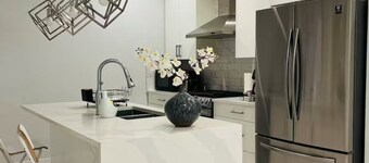 Luxury 3 Bedroom Home | Fireplace | 84” Pool Table| Air Conditioning| Garage