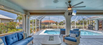 Punta Gorda 3-Bedroom Canalfront Vacation Home with Pool