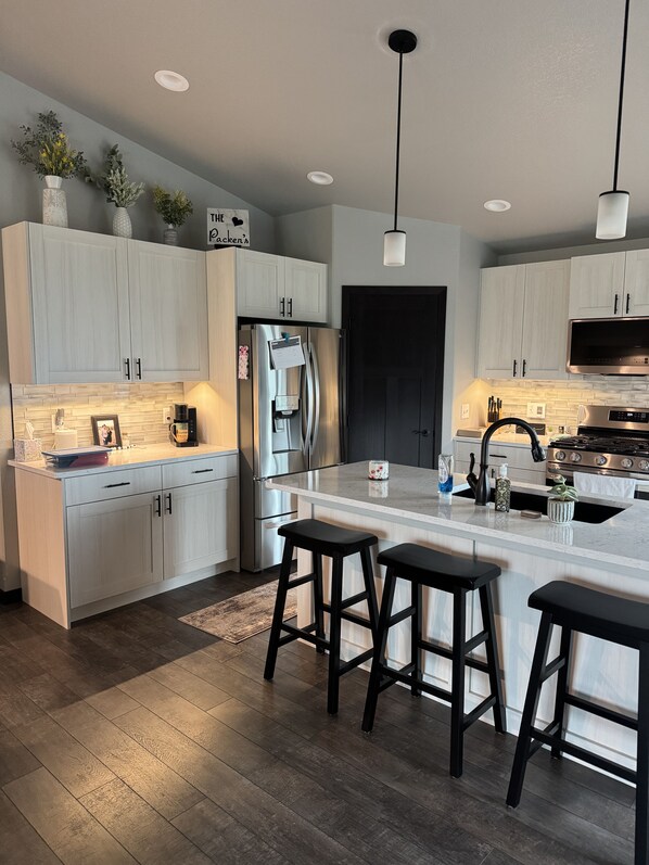Fridge, microwave, oven, stovetop