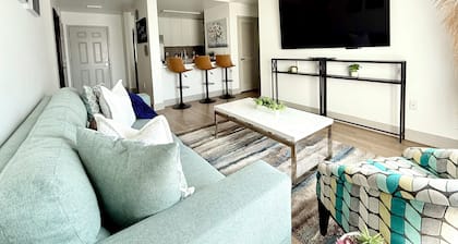 Spacious 4-bedroom apartment with fitness room, WiFi in delightful Charlotte