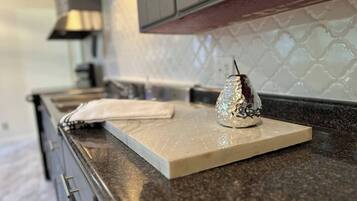 Microondas, horno y parrilla de estufa