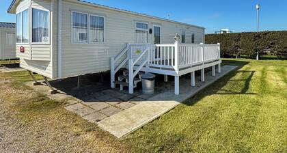 3 bedroom accommodation in Colchester