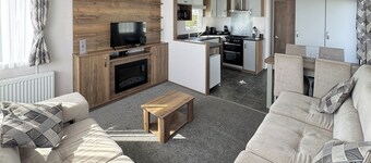 3 bedroom accommodation in Colchester