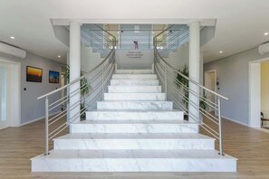 Interior - HostWise – Douro Villa - Suite Almeida Garrett (Santa Marinha do Zêzere)