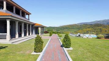 Enceinte de lâhĂ©bergement