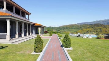 Enceinte de lâhĂ©bergement