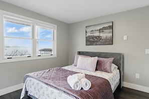 3 bedrooms, WiFi, bed sheets