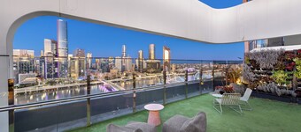 Art House Apartments by CLLIX