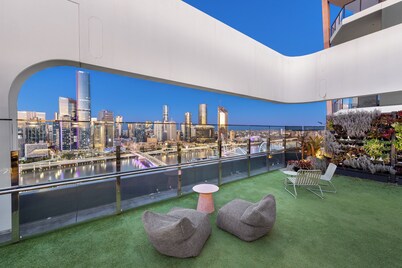 Art House Apartments by CLLIX