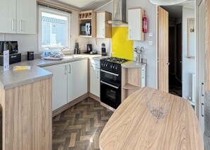 Kühlschrank, Ofen, Herdplatte, Toaster