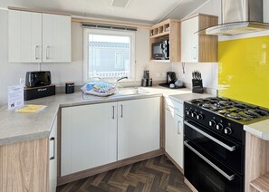 Fridge, oven, stovetop, toaster