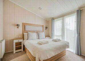 2 bedrooms - Jasmine Lodge 2 (Pet) (Nr St Austell)