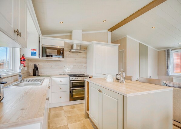 Fridge, oven, stovetop, toaster