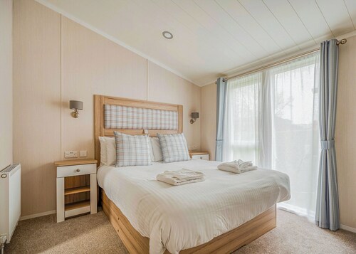 2 Schlafzimmer Unterkunft in Nr St Austell