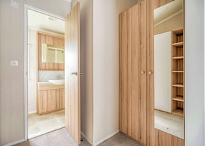 Bathroom - Jasmine Lodge 2 (Pet) (Nr St Austell)