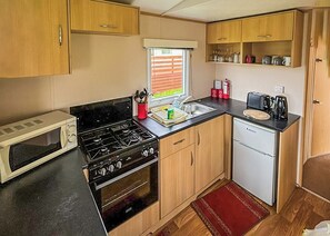 Fridge, oven, stovetop, toaster