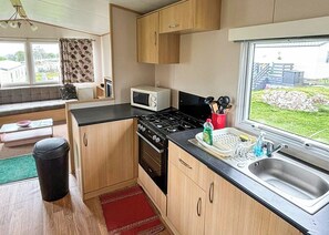 Fridge, oven, stovetop, toaster