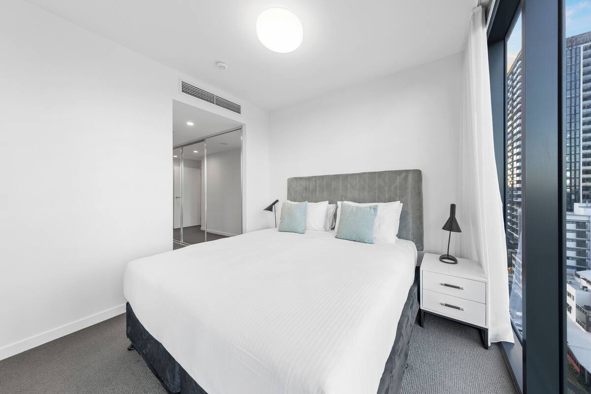 2 quartos, ferros/tábuas de passar roupa, Wi-Fi de cortesia