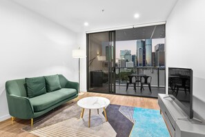 Apartamento | Área de estar | TV 28 polegadas com canais via satélite