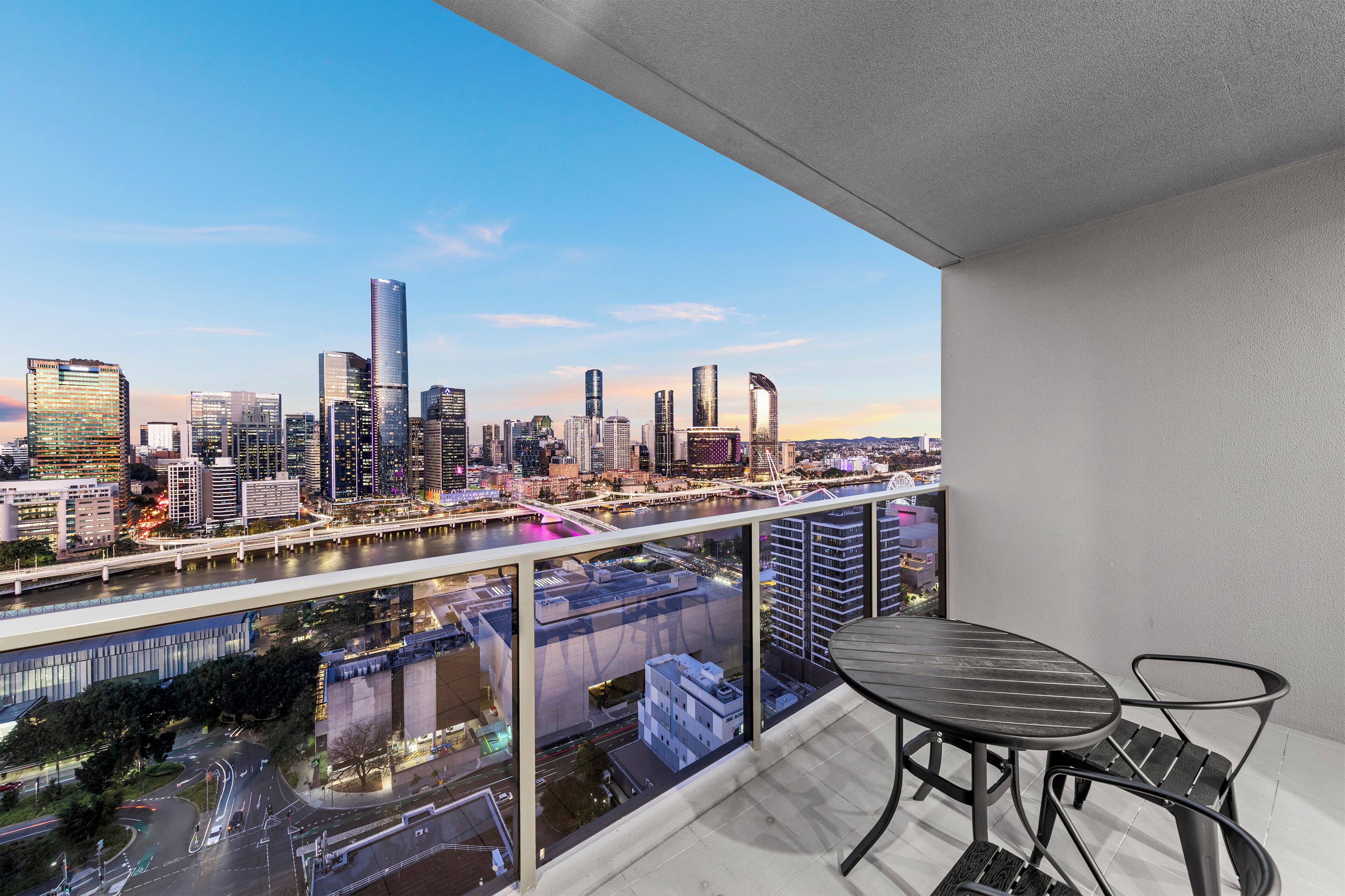 Lägenhet | Vardagsrum | 28-tums tv med satellitkanaler