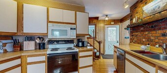 Southern Point Cottage on Lake Champlain