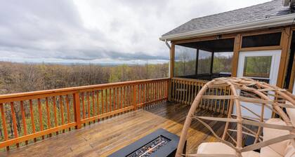 Spacious 5-bedroom house with Majestic Views Hot Tub in delightful Hidden Valley