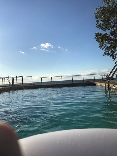 Spacious 5-bedroom house with Majestic Views Hot Tub in delightful Hidden Valley