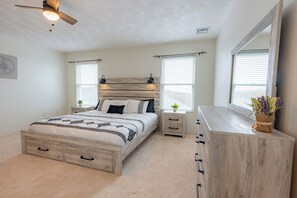 5 bedrooms, free WiFi, bed sheets