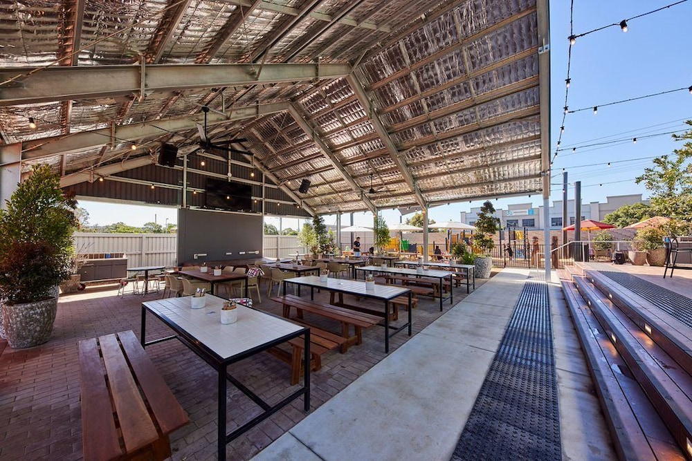 Coomera Lodge Hotel photo 4
