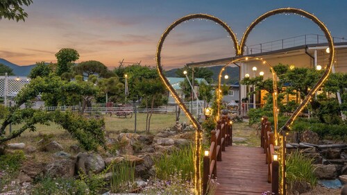 Chaesonghwa Glamping in Yeongcheon