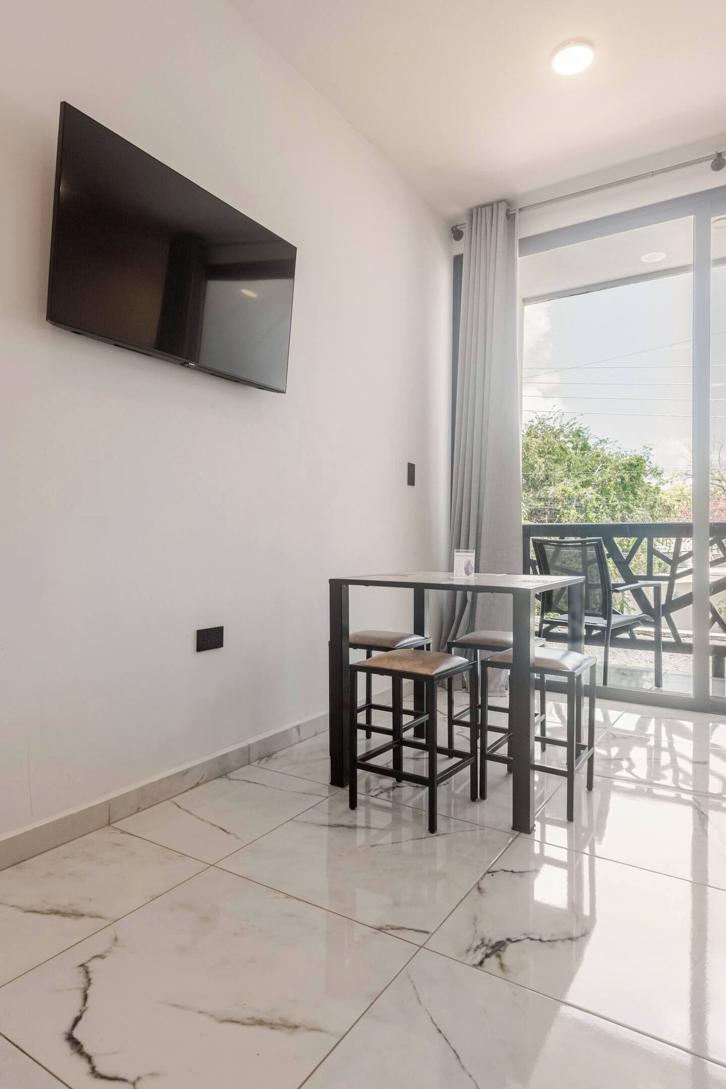 Habitación triple Deluxe | Insonorización y wifi gratis 