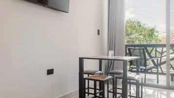 Deluxe Triple Room | Free WiFi