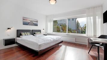 3 bedrooms, free WiFi, bed sheets