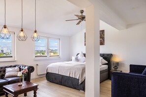 2 bedrooms, iron/ironing board, free WiFi, bed sheets