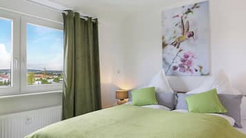 1 habitación, tabla de planchar con plancha, wifi gratis y ropa de cama