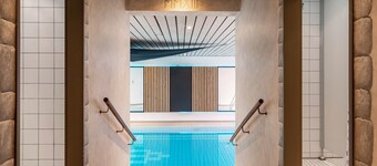 Holiday Apartment 'Brünnstein-Zimmer 46' with Pool, Shared Garden and Sauna